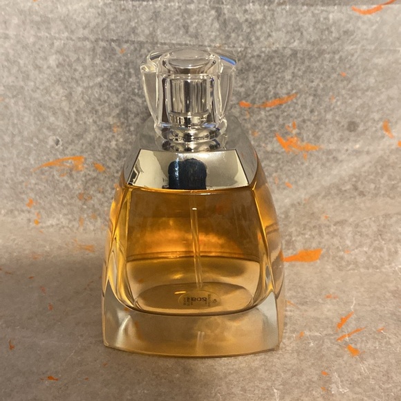 Vera Wang 3.4 FL oz. - Picture 3 of 3